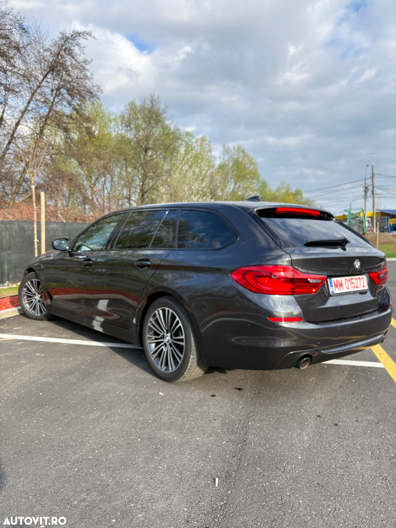 BMW Seria 5 520d Touring Aut. Sport Line - 7