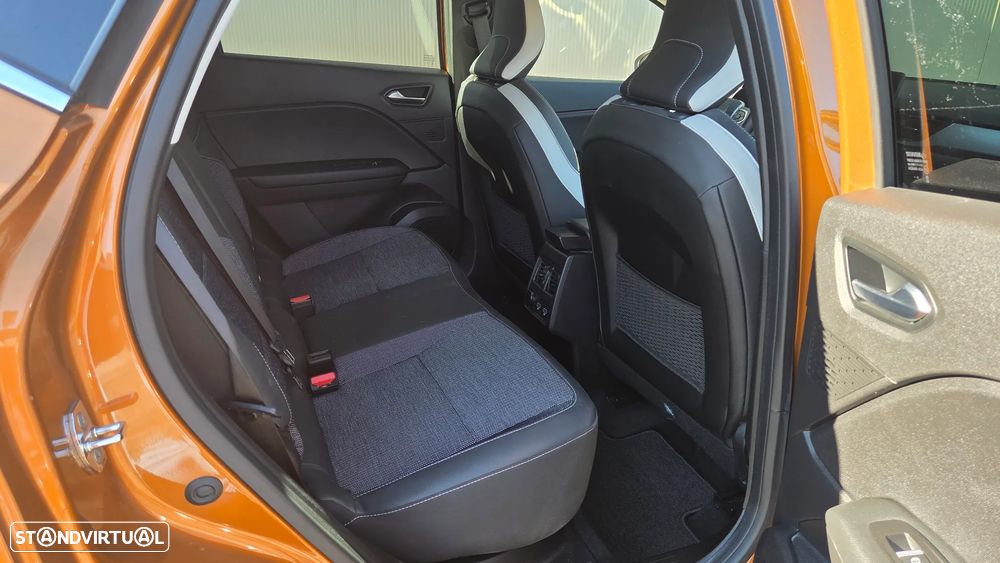 Renault Captur Mild Hybrid 140 EDC EVOLUTION - 28