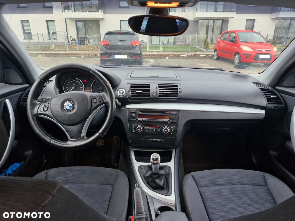 BMW Seria 1 118d - 8