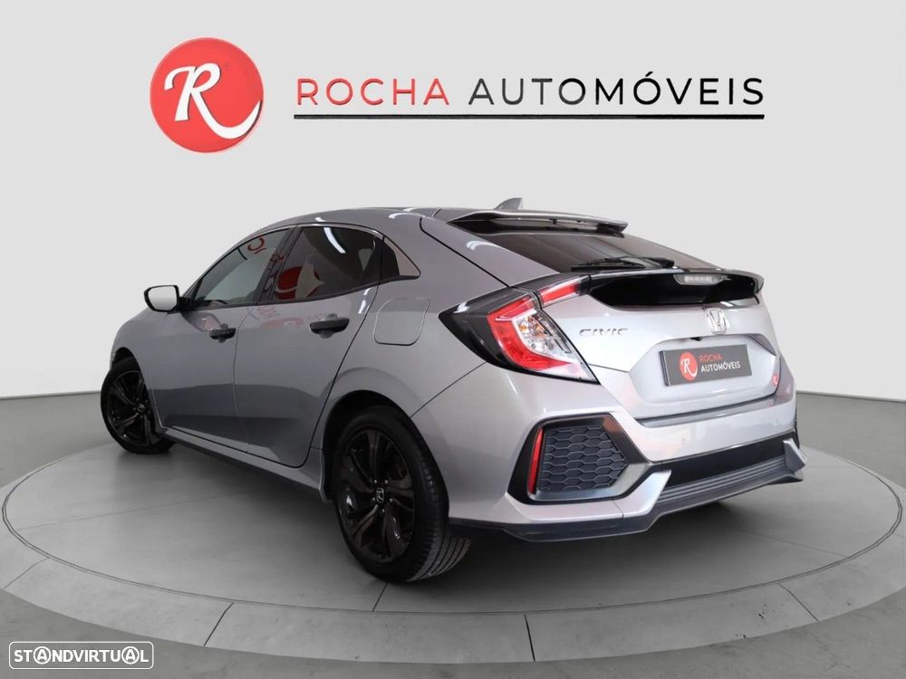 Honda Civic 1.0 i-VTEC Elegance CVT - 10
