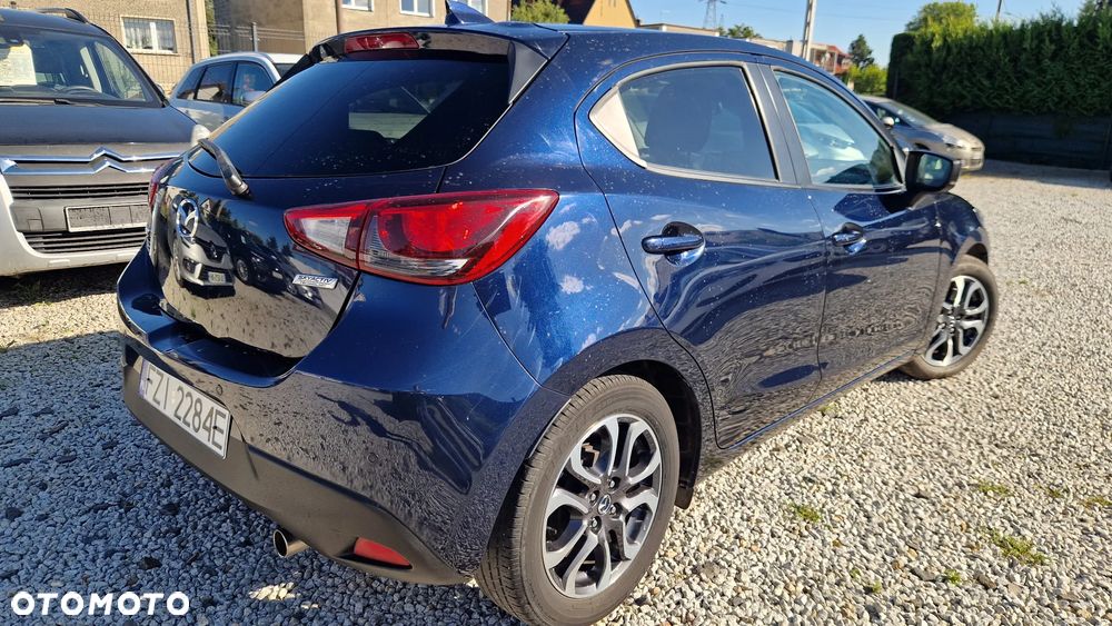 Mazda 2 - 24