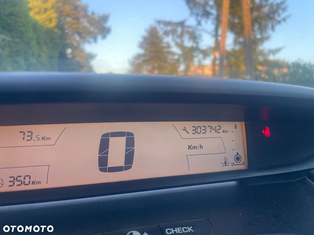 Citroën C4 1.6 16V SX - 5