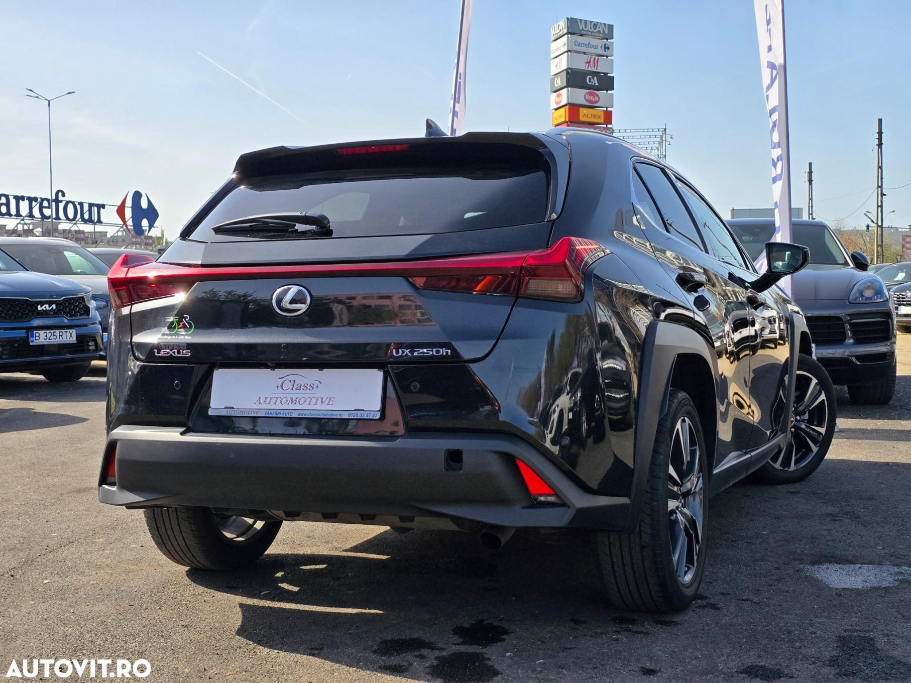 Lexus UX 250h 2.0L HEV 20H- (178 HP) 4X2 CVT Executive - 6