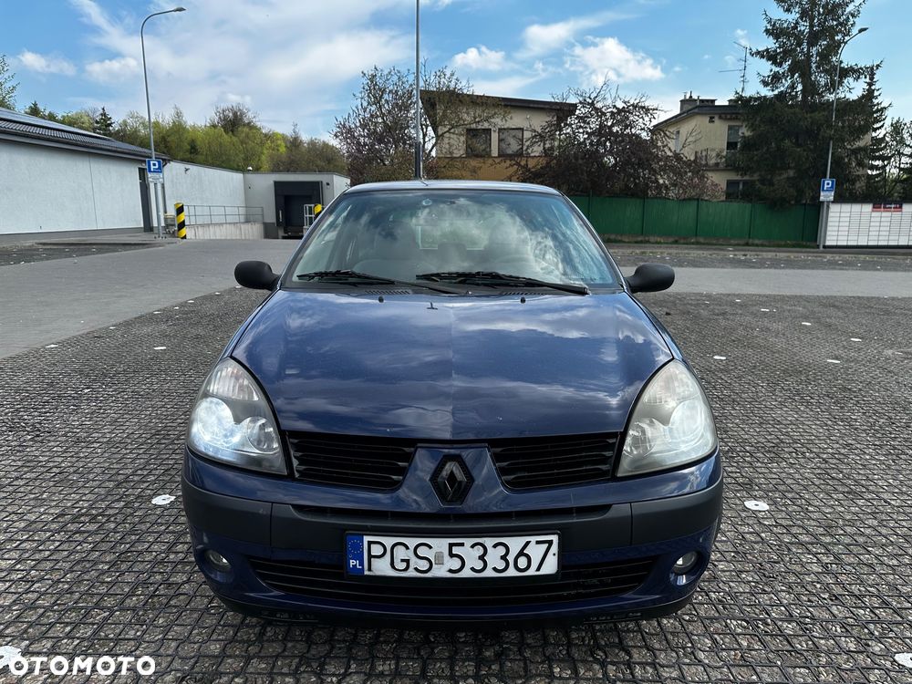 Renault Clio - 8
