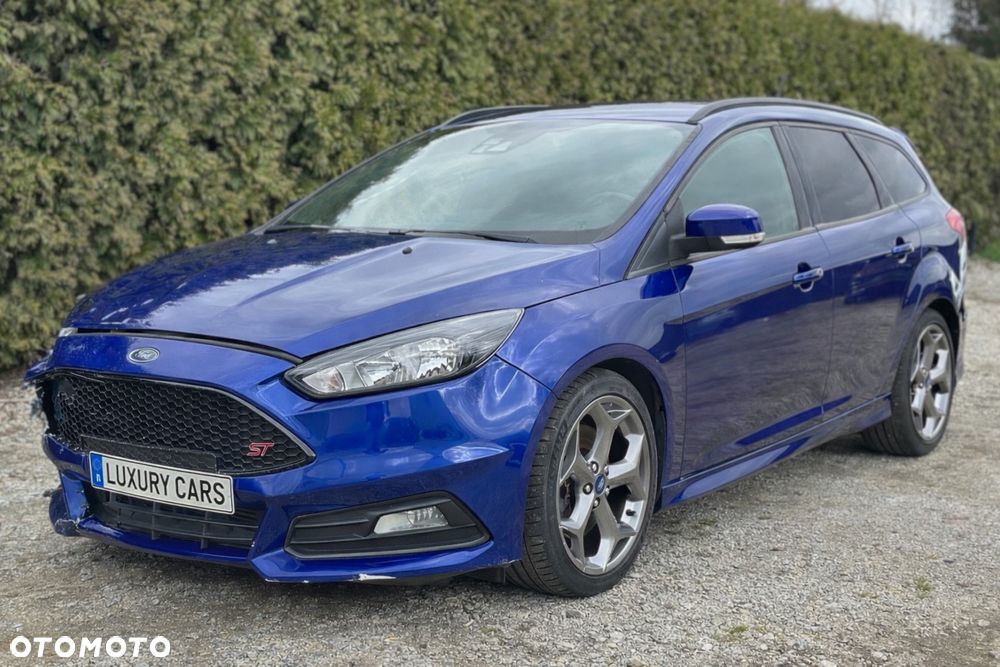 Ford Focus 2.0 EcoBoost ST mit Leder-Sport-Paket - 1