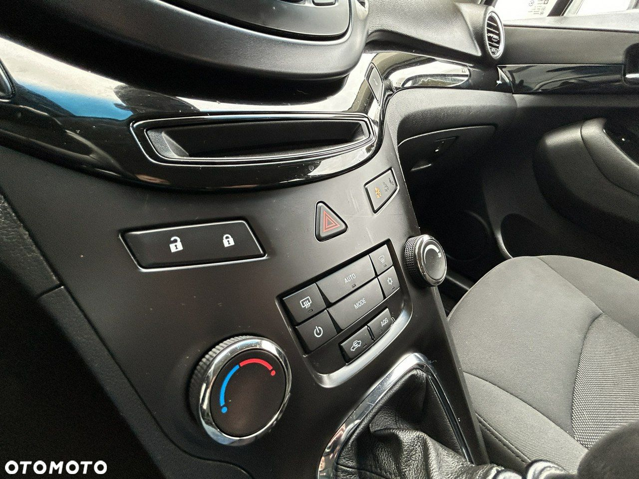 Chevrolet Orlando - 15