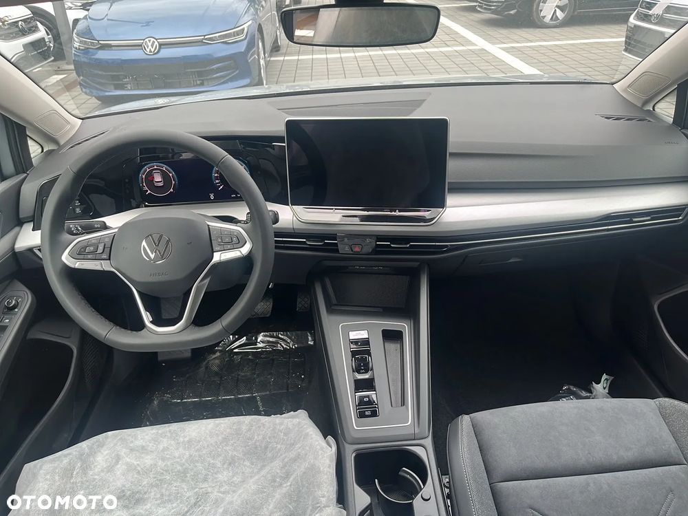 Volkswagen Golf - 11
