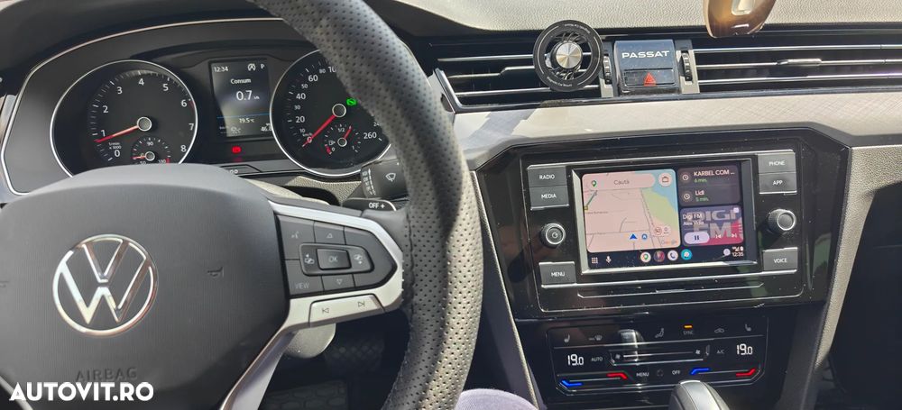 Volkswagen Passat - 13