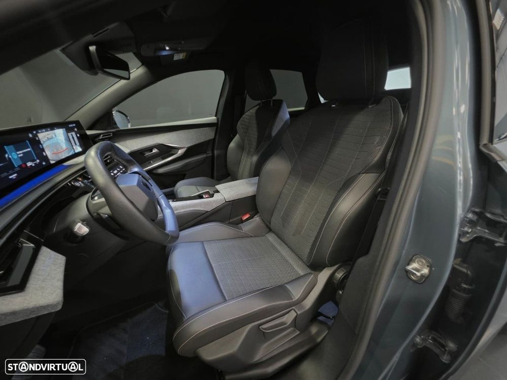 Peugeot 3008 1.2 Hybrid Allure e-DCS6 - 19
