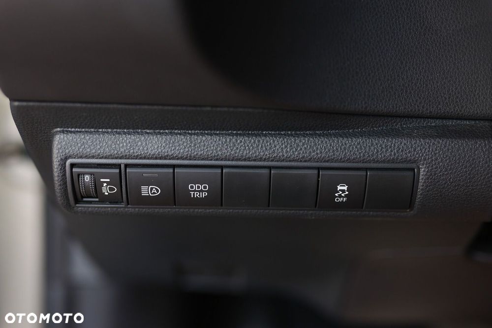 Toyota Corolla 1.8 Hybrid Comfort - 24