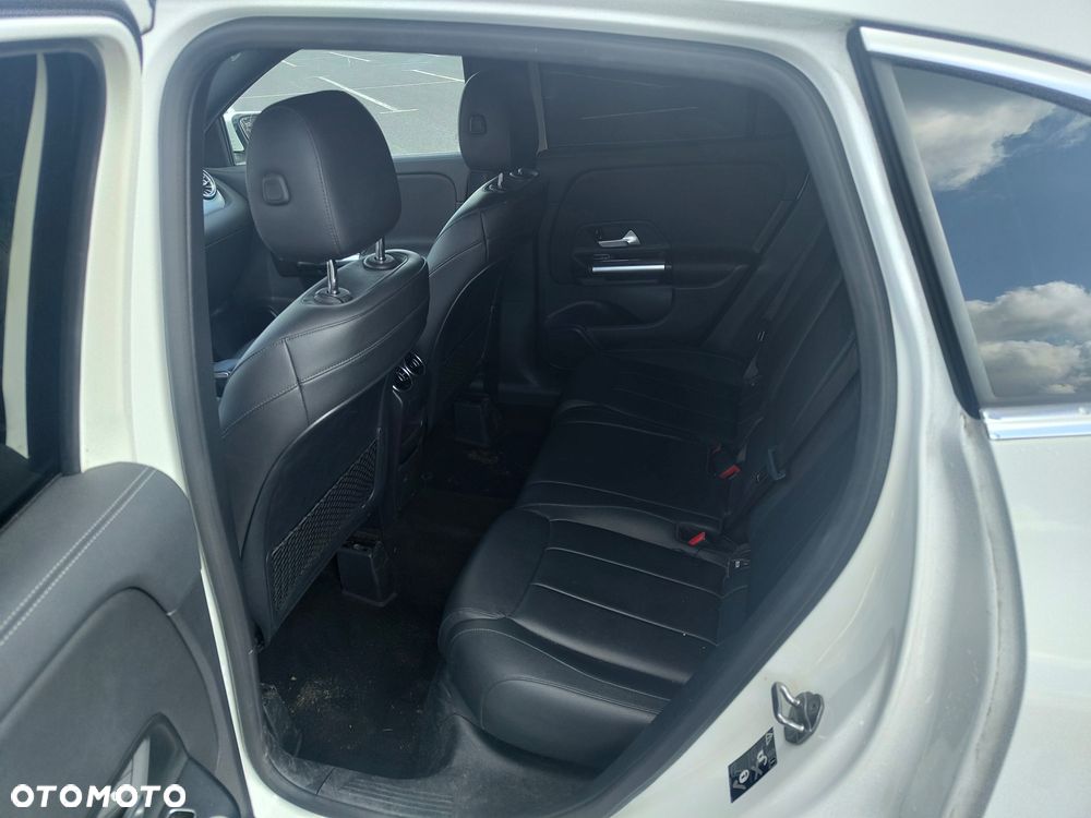 Mercedes-Benz GLA 250 8G-DCT - 19