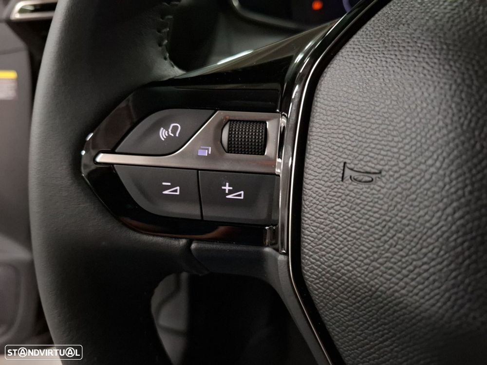 Peugeot e-208 51 kWh Allure - 16