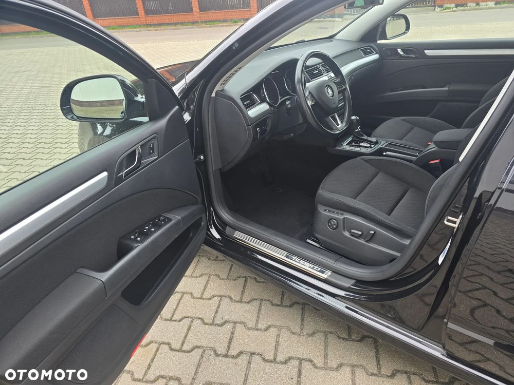 Skoda Superb 2.0 TDI DSG Elegance - 15