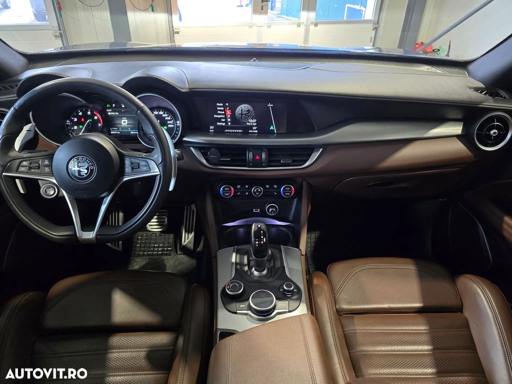 Alfa Romeo Stelvio 2.0 Turbo AWD AT8 Super - 26