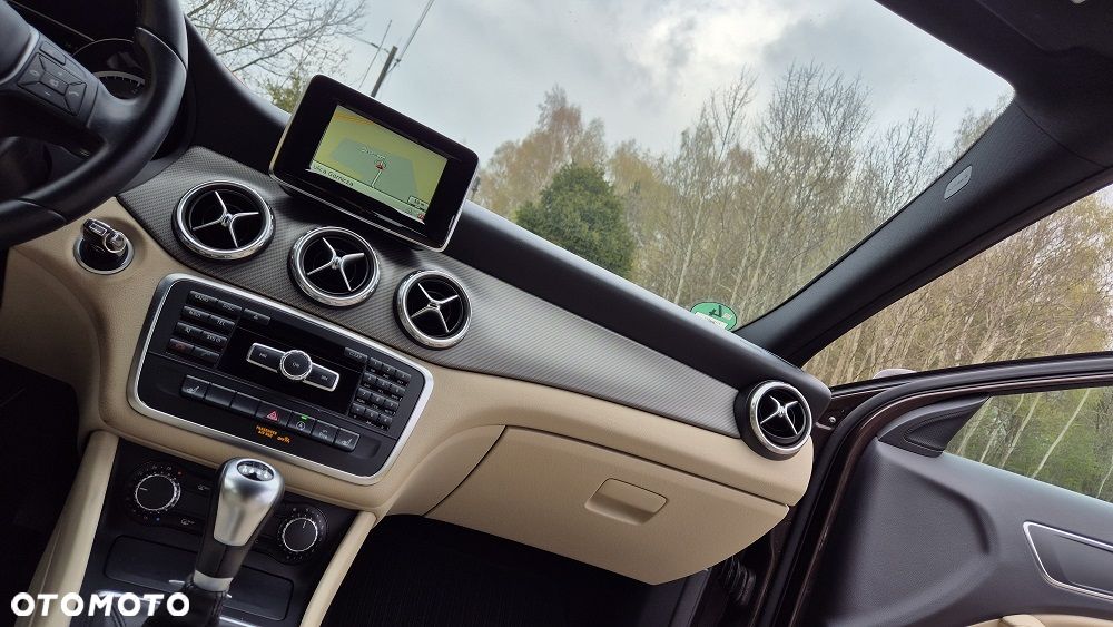 Mercedes-Benz GLA 180 (CDI) d Urban - 9