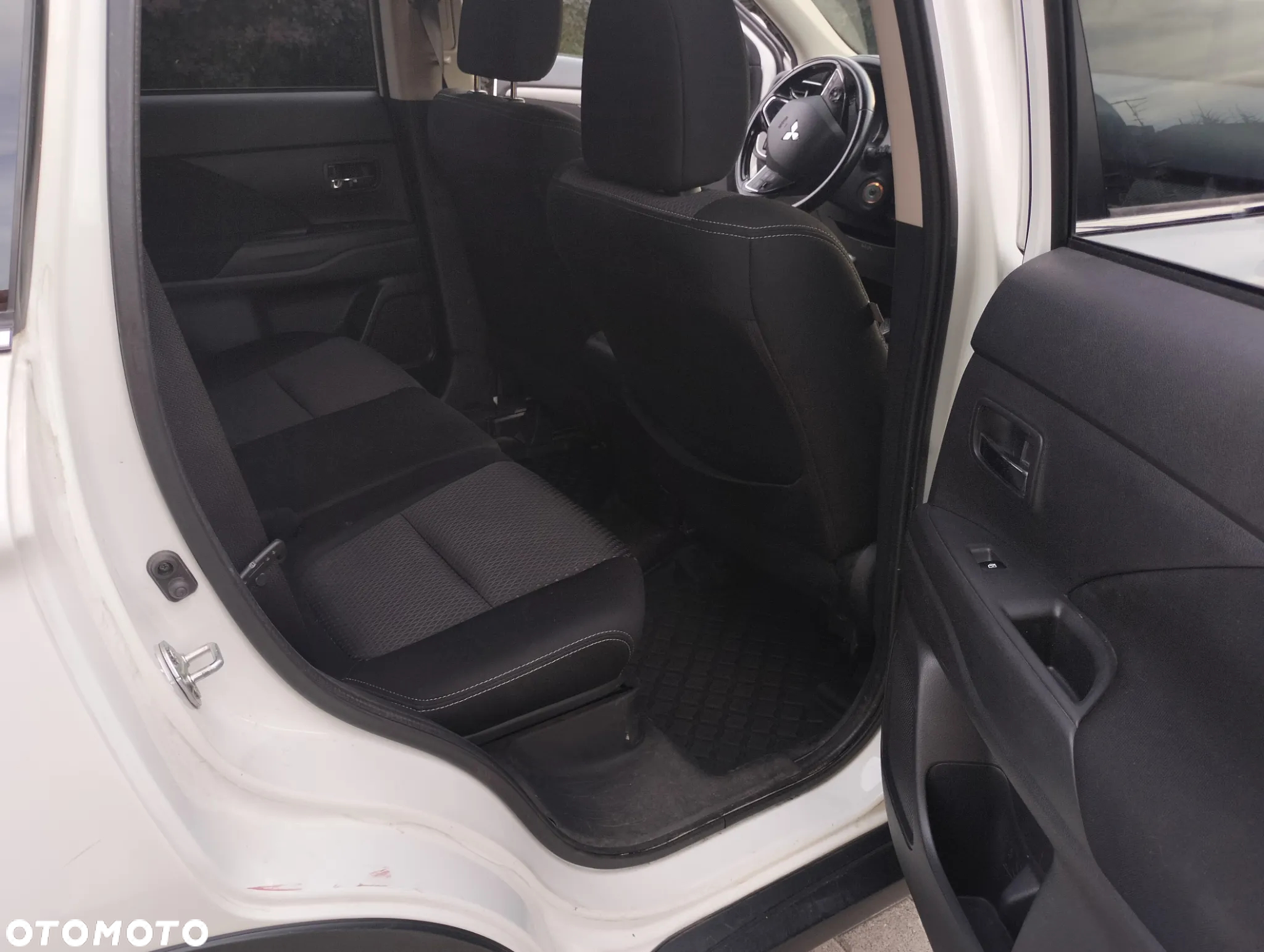 Mitsubishi Outlander - 6