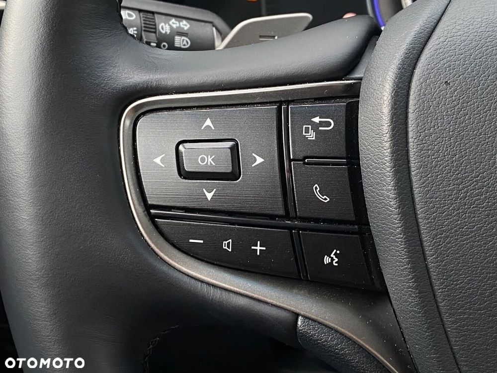 Lexus ES 300h Business Edition - 26