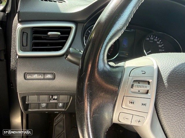 Nissan Qashqai 1.5 dCi N-Connecta - 10
