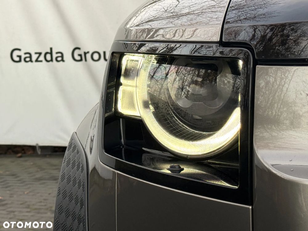 Land Rover Defender 110 D300 X-Dynamic HSE - 22