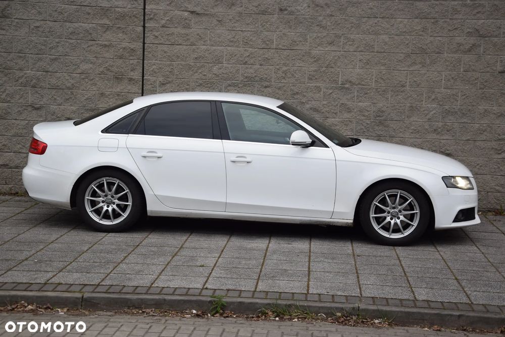 Audi A4 Limousine - 3