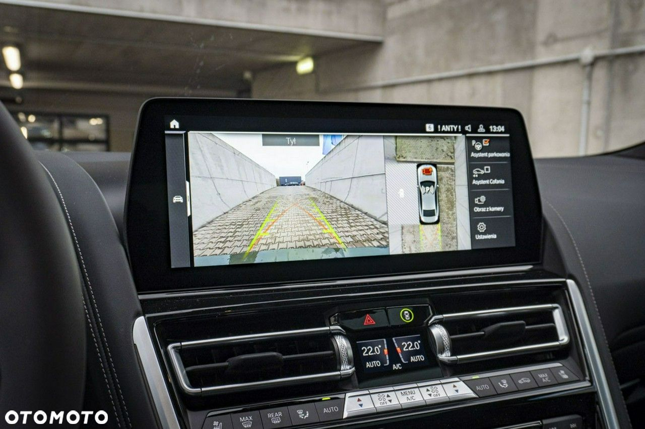 BMW Seria 8 - 26