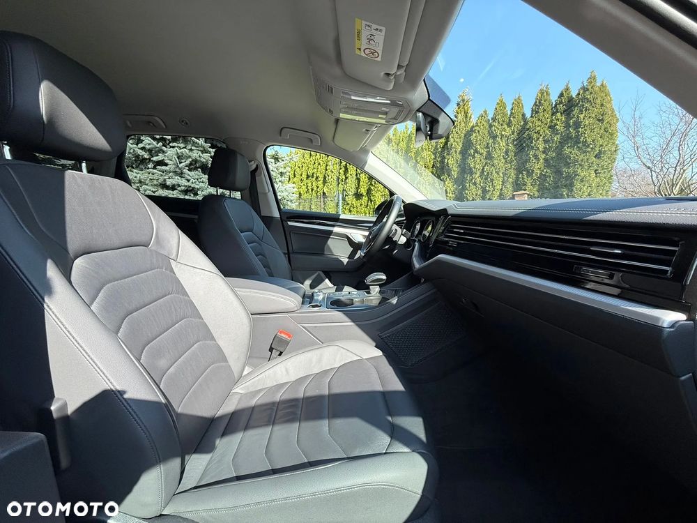 Volkswagen Touareg 3.0 V6 TDI SCR 4Mot - 26