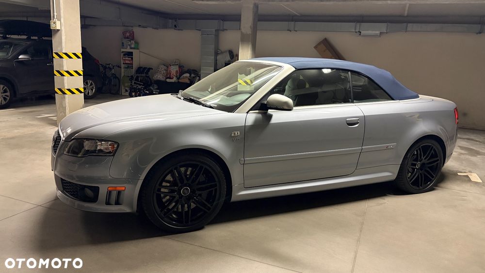 Audi RS4 Cabrio Standard - 9