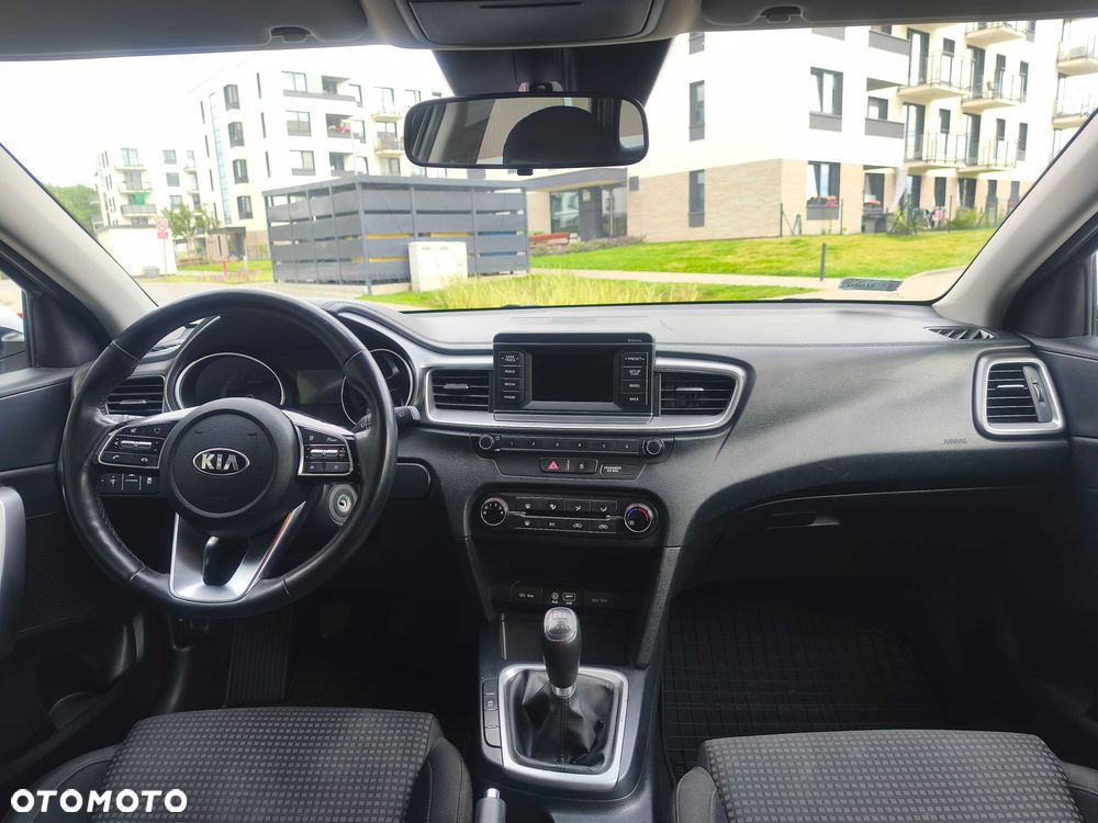 Kia Ceed - 5