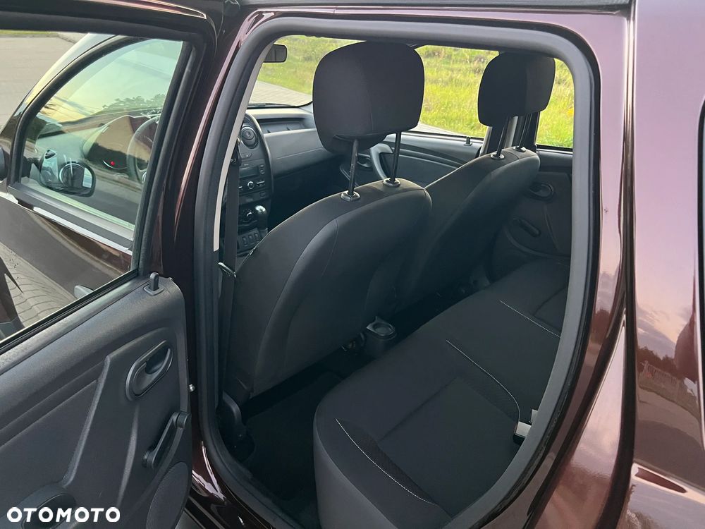 Dacia Duster 1.6 Laureate - 13