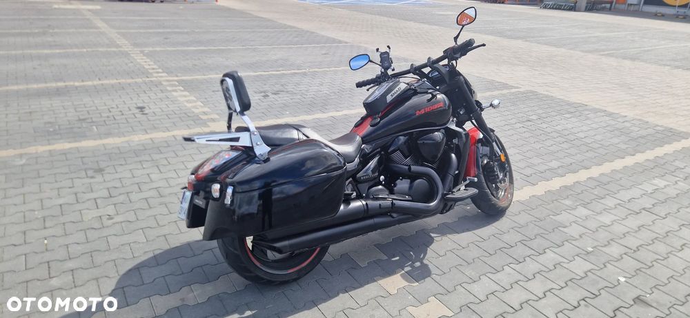 Suzuki Boulevard - 18