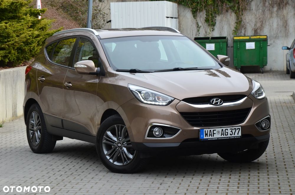 Hyundai ix35 2.0 CRDi 4WD Automatik Fifa World Cup Gold Edition - 35