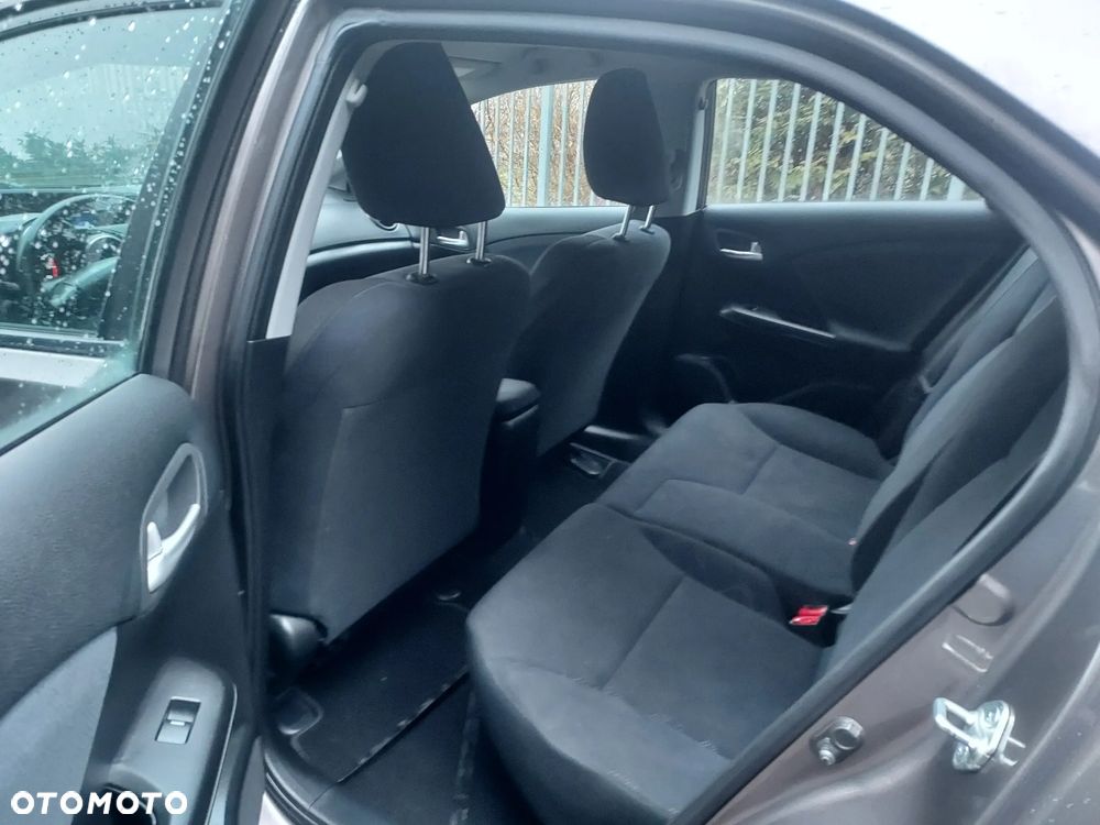 Honda Civic 1.4 i-VTEC Comfort - 23