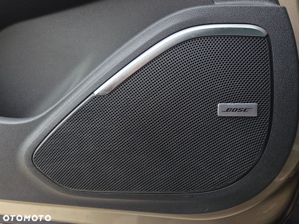 Renault Grand Scenic ENERGY TCe 130 BOSE EDITION - 36