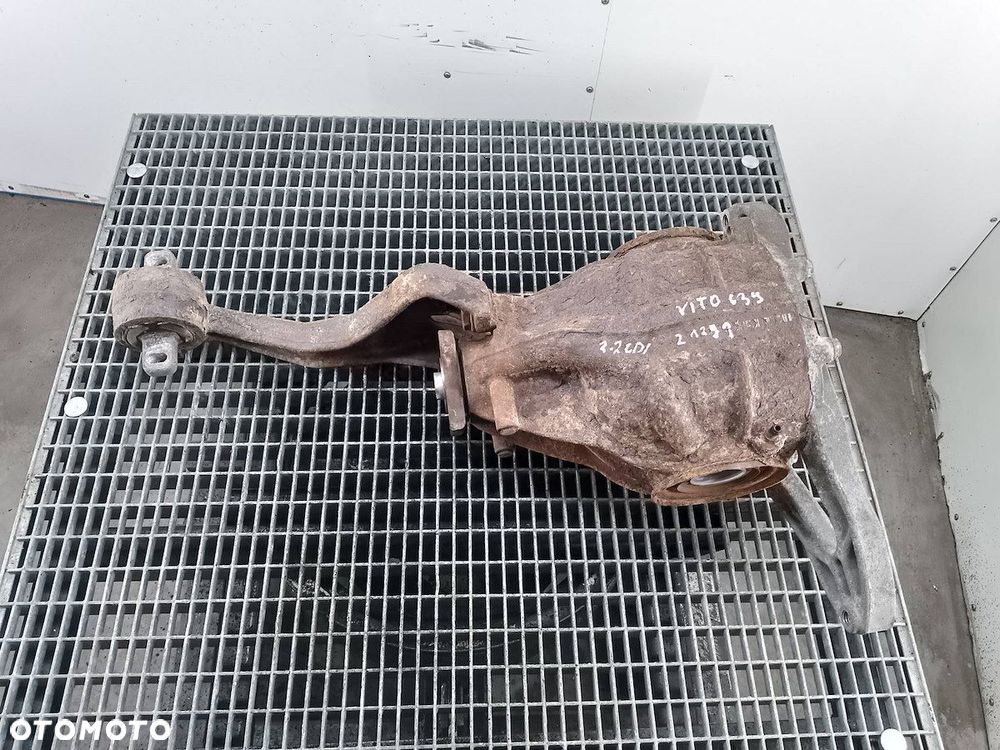 DYFERENCJAŁ TYŁ MERCEDES-BENZ VITO 639 9043530710 2.2 CDI - 6