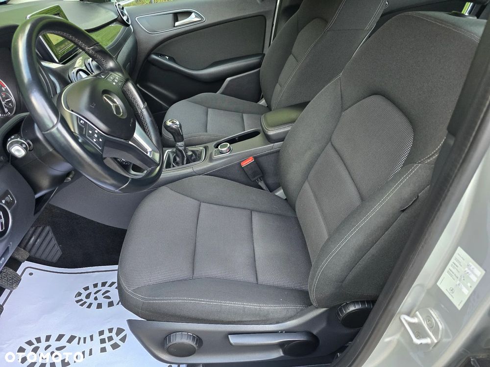 Mercedes-Benz Klasa B 180 (BlueEFFICIENCY) - 13
