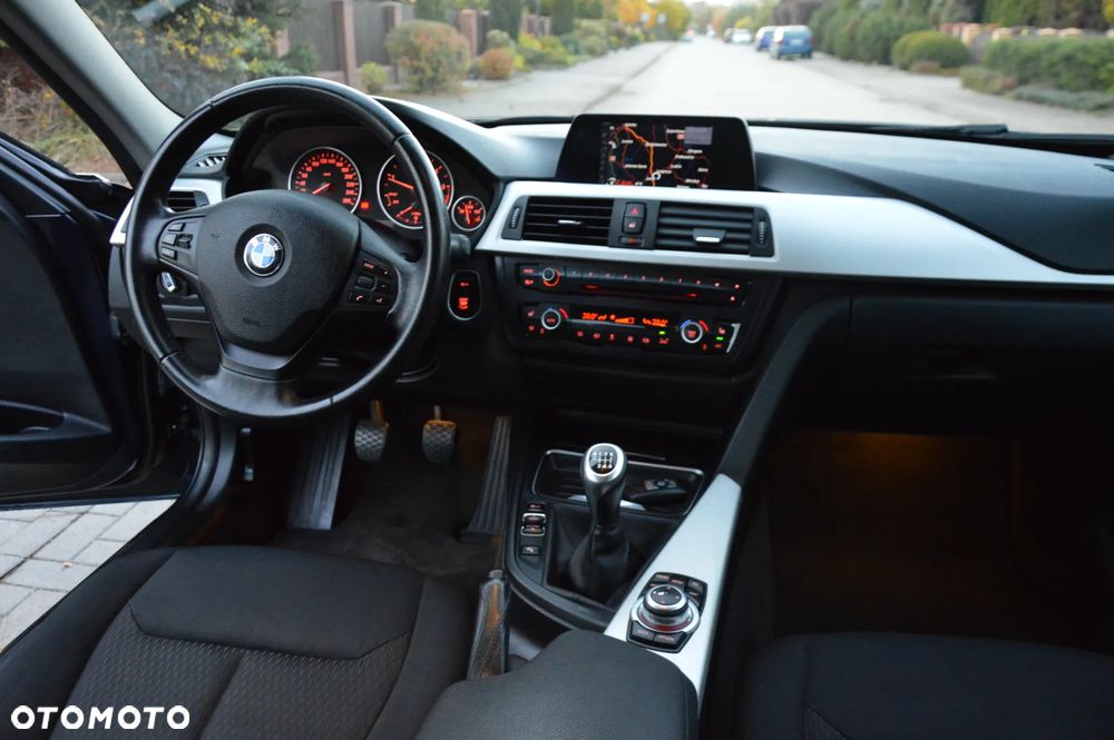 BMW Seria 3 - 16