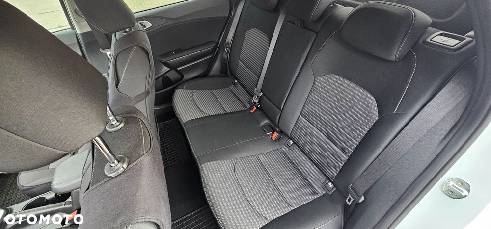 Kia XCeed - 12