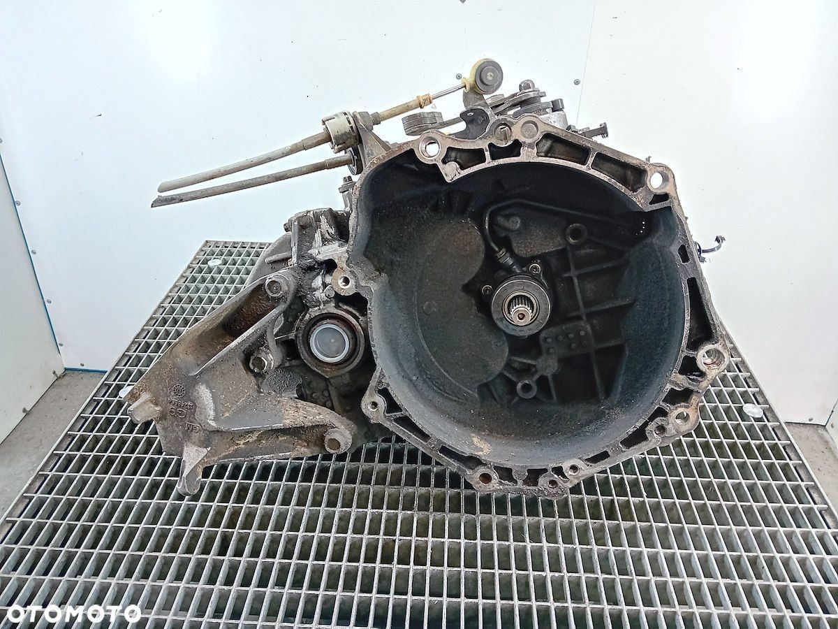 SKRZYNIA BIEGÓW MANUALNA OPEL ASTRA J 55575539  M32 1.4 16V - 1