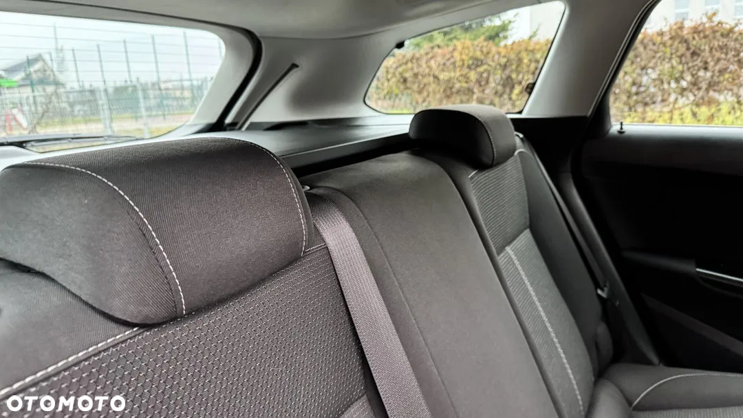 Opel Astra 1.4 Turbo Sports Tourer Innovation - 35