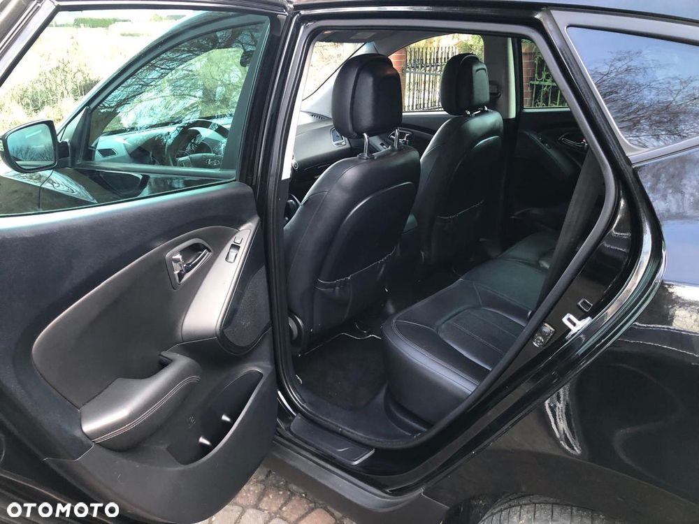 Hyundai ix35 2.0 CRDi 4WD Automatik Style - 11