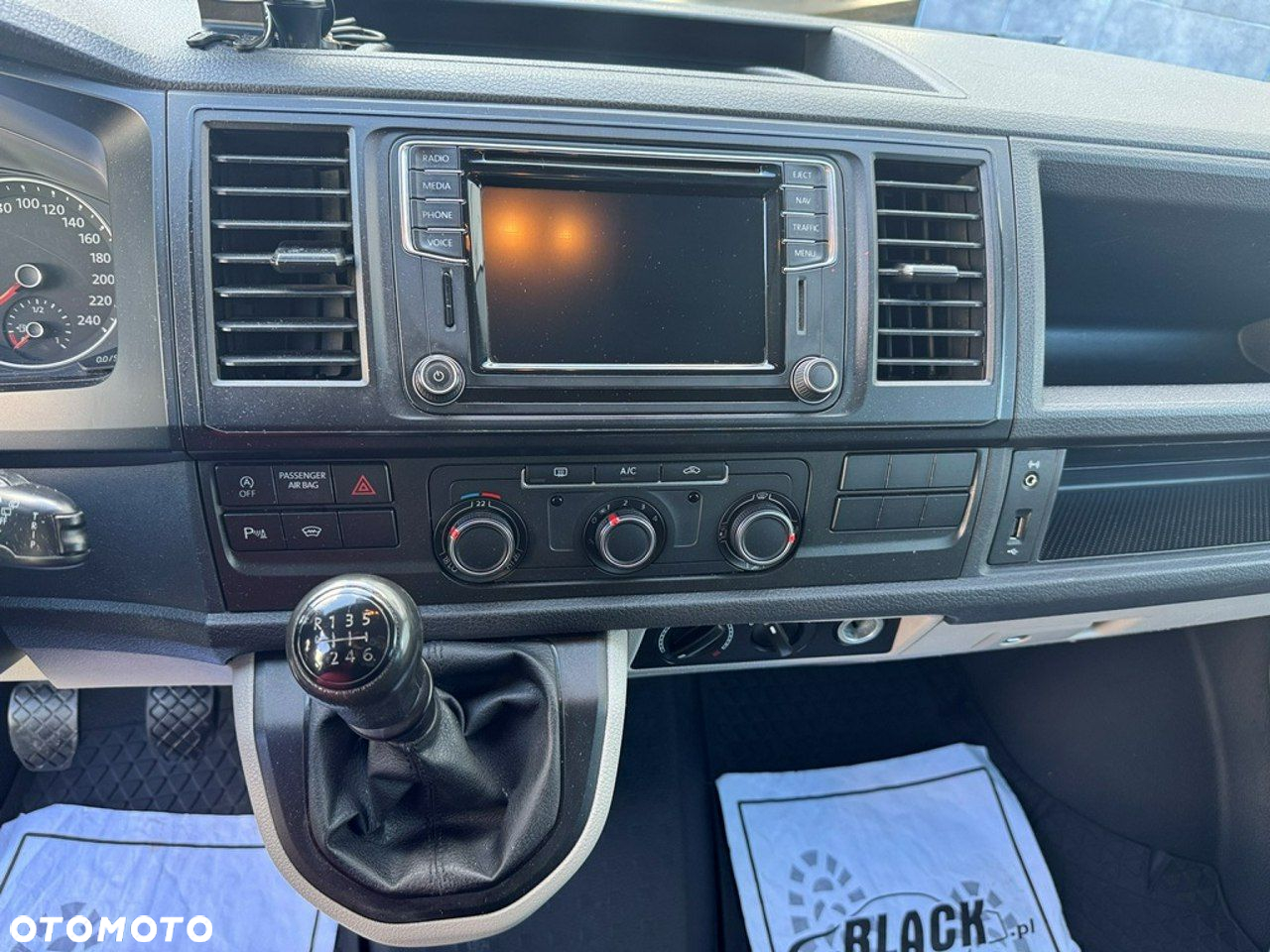 Volkswagen Transporter - 9