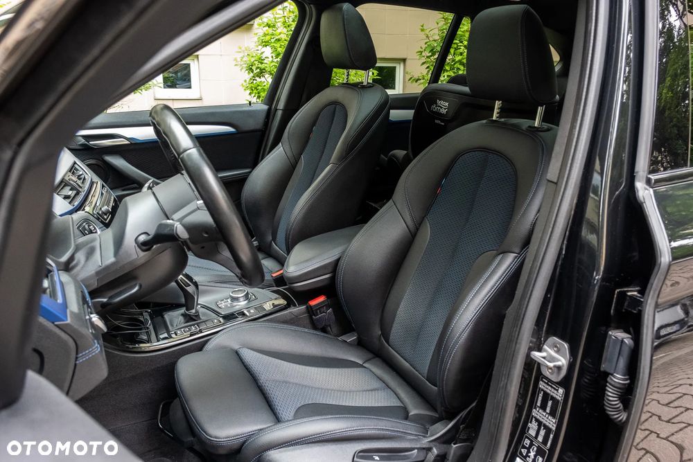 BMW X1 xDrive20i M Sport - 9