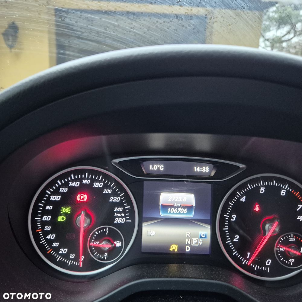 Mercedes-Benz GLA 200 7G-DCT Style - 11