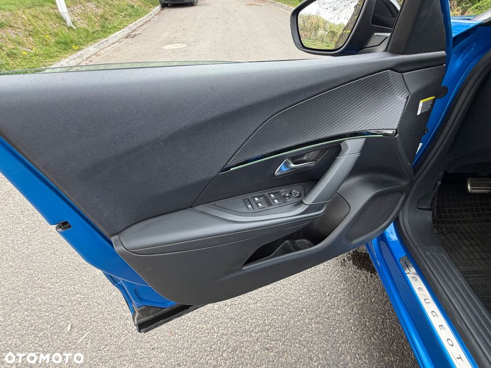 Peugeot 2008 PureTech 155 EAT8 GT - 25