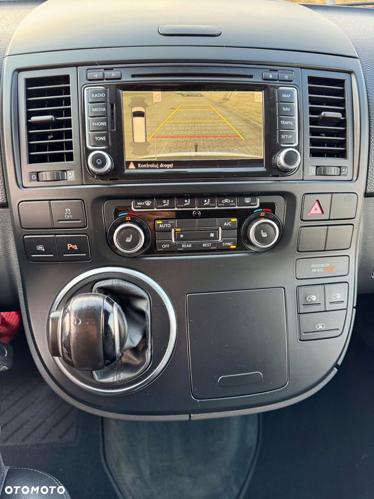 Volkswagen Multivan - 37