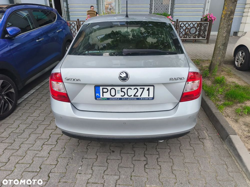 Skoda RAPID 1.2 TSI Edition - 4