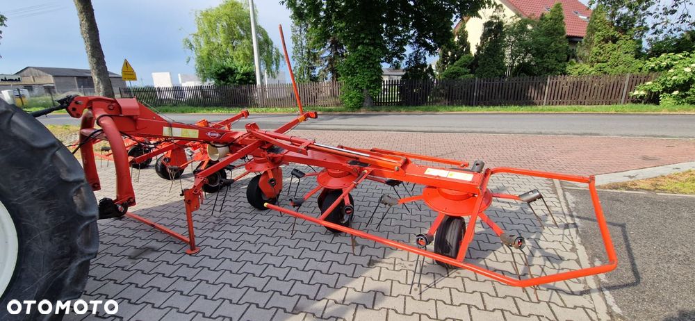 Kuhn GF 6502 6-cio karuzelowa 6,5M Pierwszy właściciel Jak nowa - 2