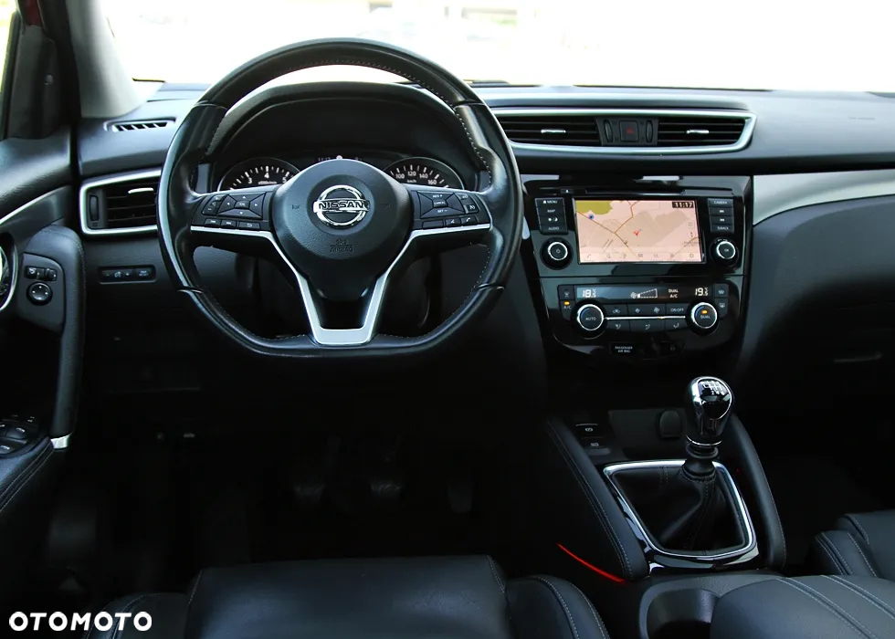 Nissan Qashqai 1.3 DIG-T Tekna+ - 24