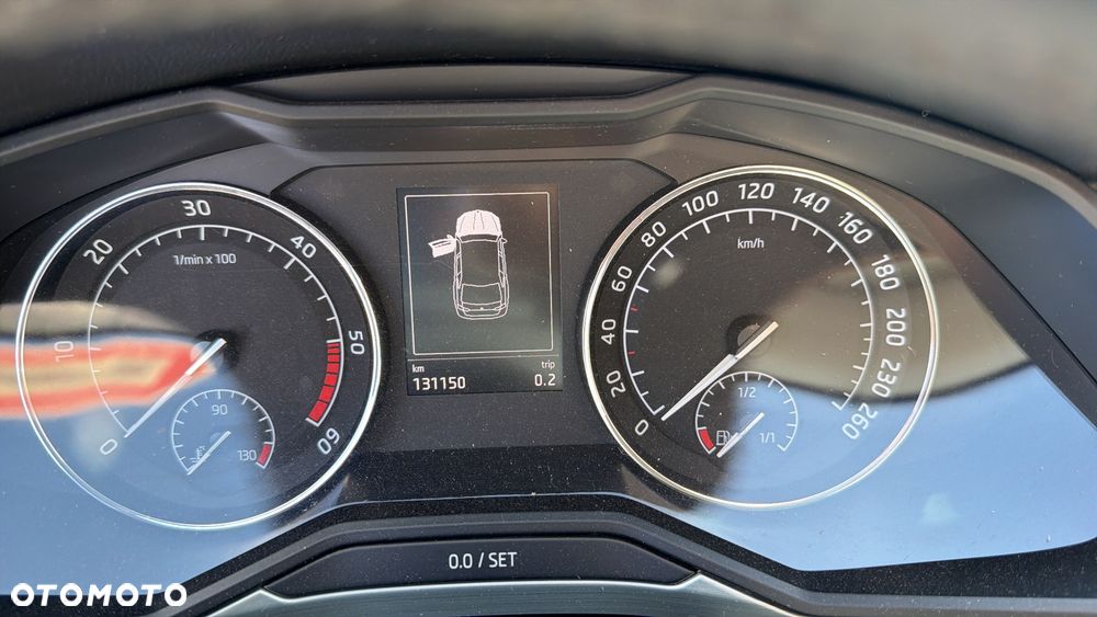 Skoda Superb 2.0 TDI DSG Active - 31