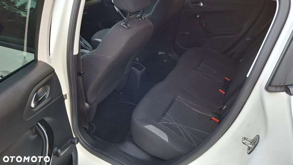 Peugeot 208 1.4 HDi Active Pack - 10